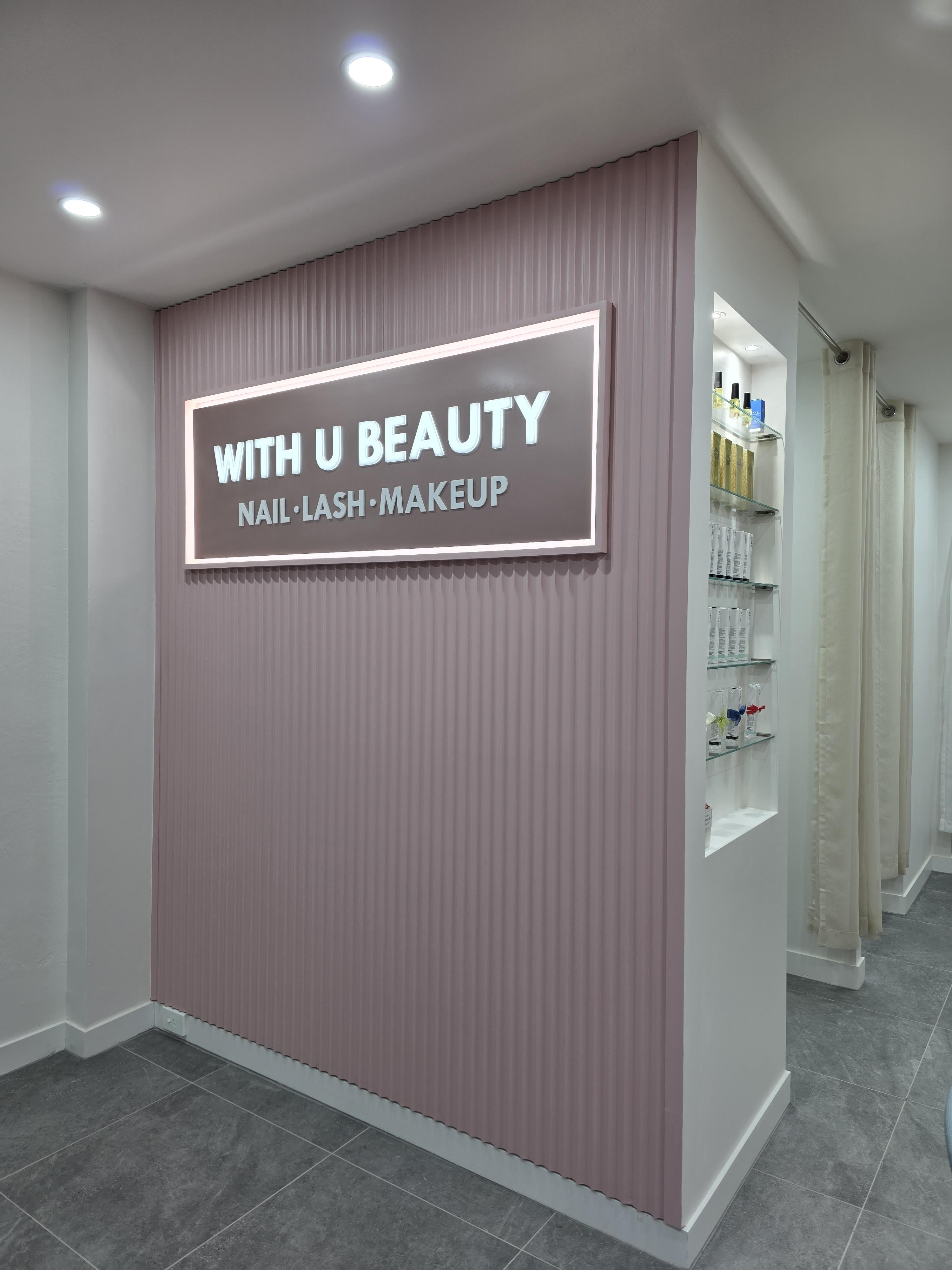 WITH U BEAUTY Background